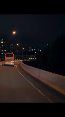 Agak beda dikit🤏🏻 #lyrics #fouryou #xyzcba 