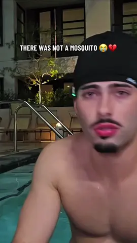 Braeden smacks Lanah Cherry’s butt 😭  #lanahcherry #braeden #twitchclips #fyp #trending 