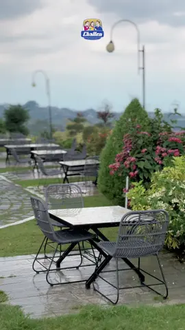 ASMR suara hujan di Chatten Cafe 🌧️ #explorebatu #exploremalang #explorejatim #exploreindonesia #chattencafe 