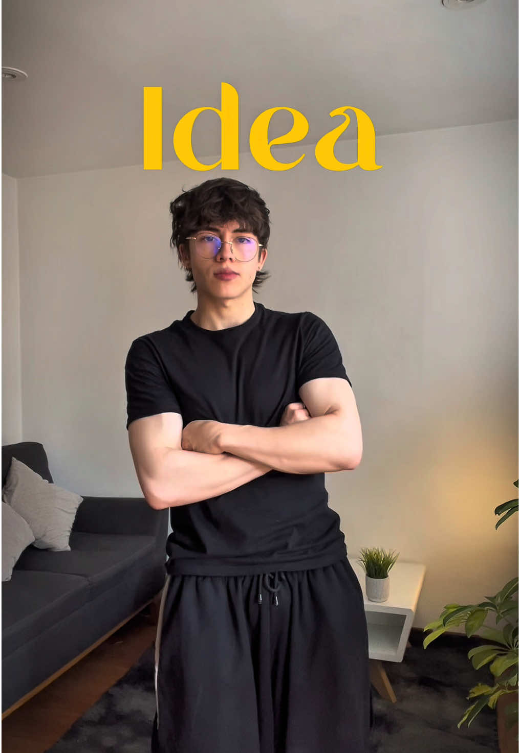 Un pelao del bolsillo más bien .  Ey chimba de outfit, usando la camiseta DFUNK de @Diferati  Vayan y síganlos y pregunten por la suya!!! . . . . #outfit #outfitideas #outfitinspo #lilsupa #colombia 