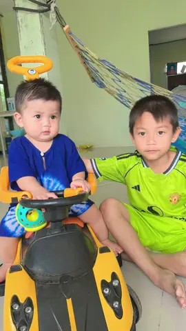 พี่ชายกับน้องชาย👶👶🫶🫶  #ลูกชาย2คน #ลูกชาย #เกษตรวิสัย #ร้อยเอ็ด 