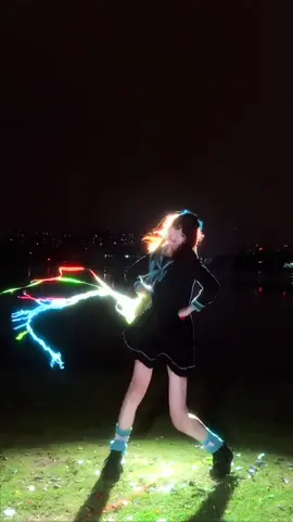 年轻人就该发光发热#chinesegirl #dance #trending #fyp #douyin 