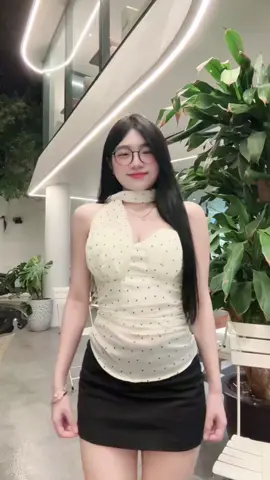 Lần sau mặc leg sau nhé