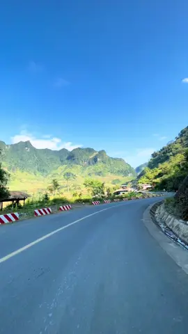 Say lắm, cung đường này đẹp quá #HaGiang #cungduongdep #hagiangtretravel #VietNam #amazing 