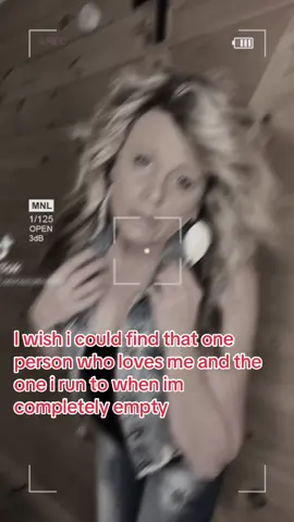 #fypシ゚i just want to find love and run to someone when im completely empty 