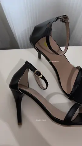 — statement sandals for every step 💫 #sandals #sandalsforwomen #stompionsandals #OOTD #fyp 