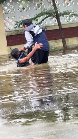 Lụt thì lụt chớ chưa say đâu nghe 🤣