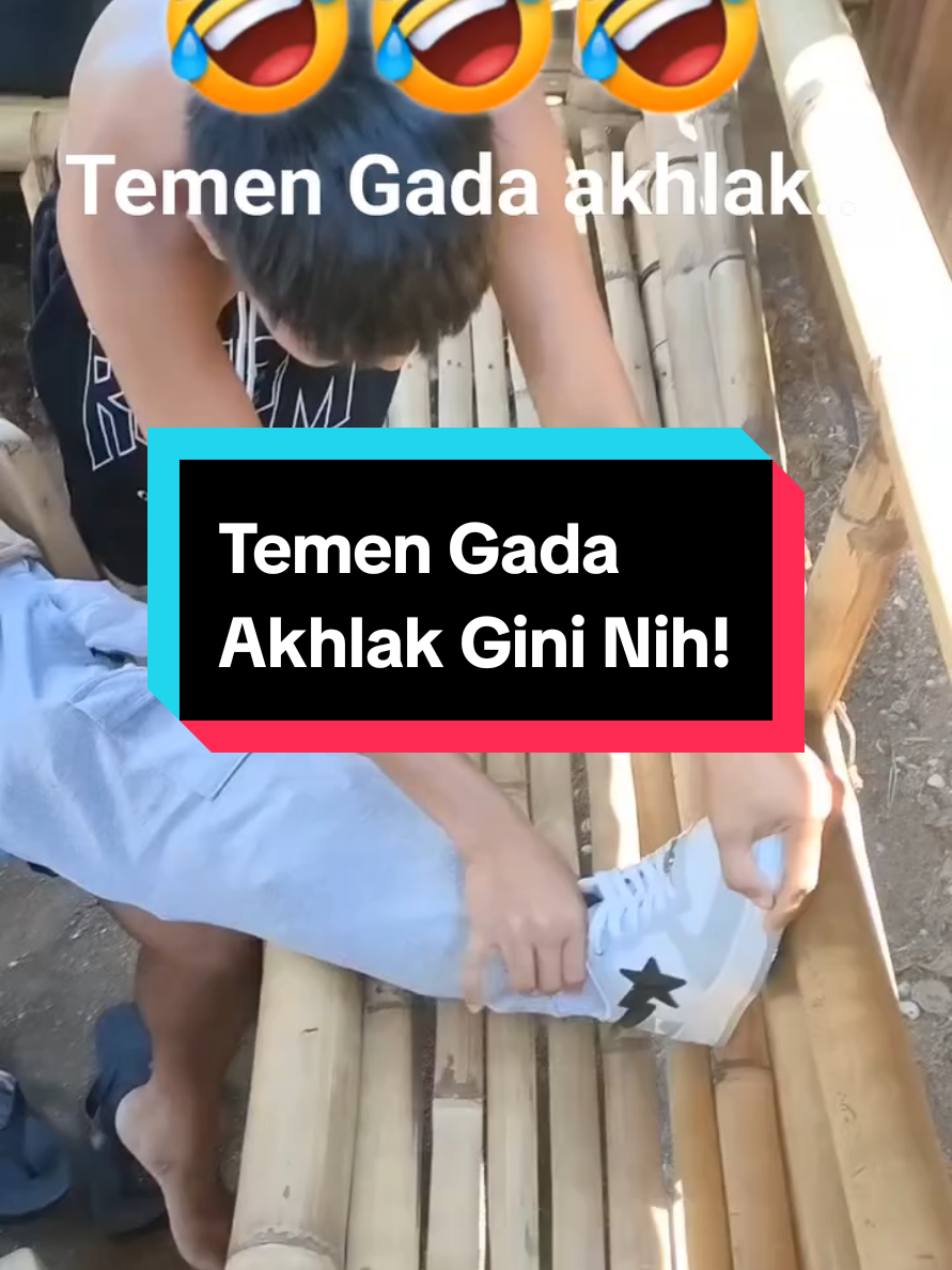 Temen gada akhlak gini nih! #teman #akhlak #prank 