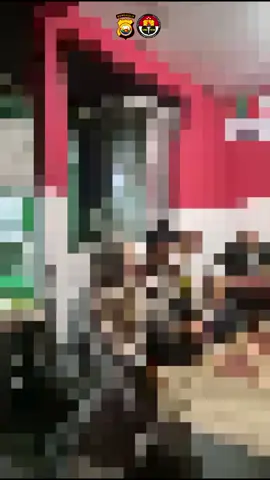 Bhabinkamtibmas Kelurahan Belakang Pondok bersama dengan Camat Ratu Samban dan rombongan melaksanakan pengecekan Pos Kamling dalam rangka persiapan Lomban Pos Kamling se Kota Bengkulu. #polriuntukmasyarakat 