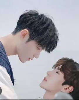 actores, talentosos modelos , etc Wang yibo xiao zhan china tortugas yizhan