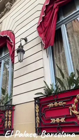 #فندق خمس نجوم في #برشلونة  #الهجرة_الى_اوروبا🇪🇺  #اموال #الشعب_الصيني_ماله_حل😂😂 