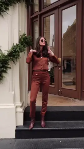 loves a matching set 🤎 #WHBMPreSpring #WHBMPartner @whbm  . . . #fashionreels #outfitoftheday #ootdinspo #outfitcheck #sohonyc #sohostyle #nycstyle #OOTD #casualstyle #comfycasual #matchingset #holidaystyle 