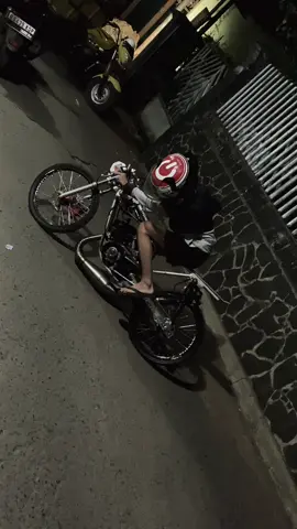 Coming soon… dari bengkel rumahan yang dulu diremehkan #rxking #rxkingindonesia #motorballap #fyp #balapmotorindonesia💪🏁 