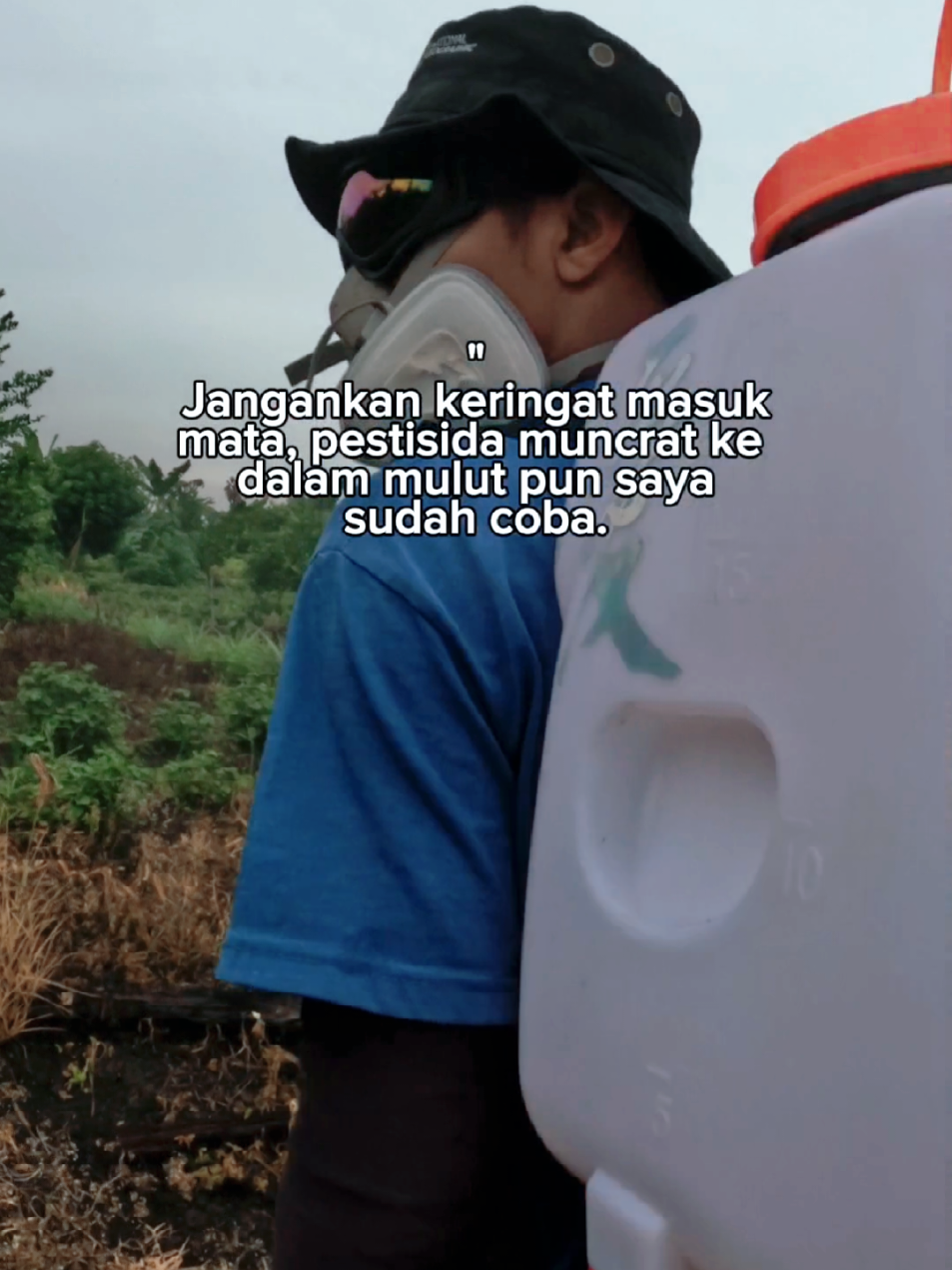 lelaki dengan mesin tempur nya