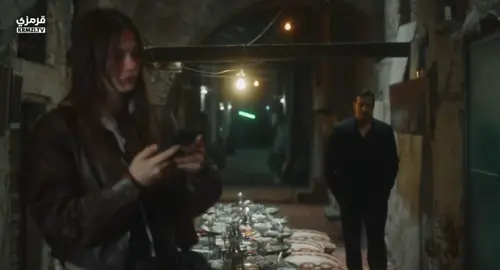 نيسان تحمست وأشرف شرق يالله مت  ضحك هنا🤣🤣🤣.  حقوق النشر تابعة لموقع قرمزي. #حلم_اشرف #esrefruya #اكسبلورexplore #نيسان_اشرف #اشرف_تيك 