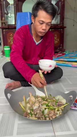 Bữa cơm ngon nhất của em kiều và cậu sau khi làm hòa   #QuangPhamCanTho  #bemocoi 