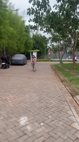 lucu bersepeda diaa🤗❤️#fyppppppppppppppppppppppp #sridevi #srideviprabumulih 
