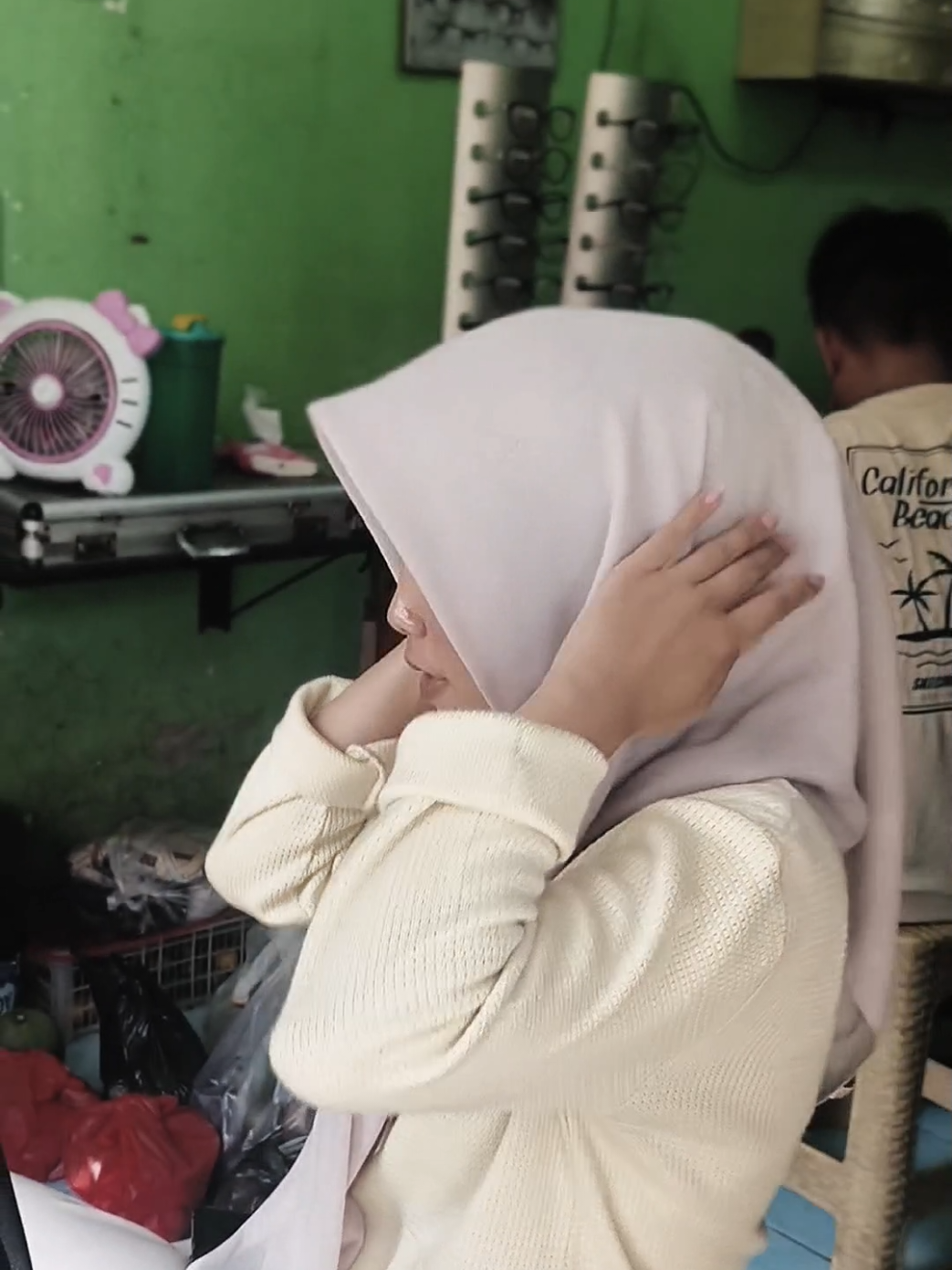 nemenin jajan😋🤍 #palembangtiktok #motorganteng #aeroxganteng #cinematicmotor #bucin_story 