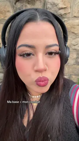 Tout les jouuurs une base bien belle . Le tuto arrive ce weekend mes stars @Huda Beauty @KIKO Milano @L’Oréal Paris  @PSPROOFFICIAL @Maybelline France   @NYX COSMETICS FRANCE  voici les marques principales que j’utilise #basemakeup #brightundereye #makeup#hudabeauty #fyp 