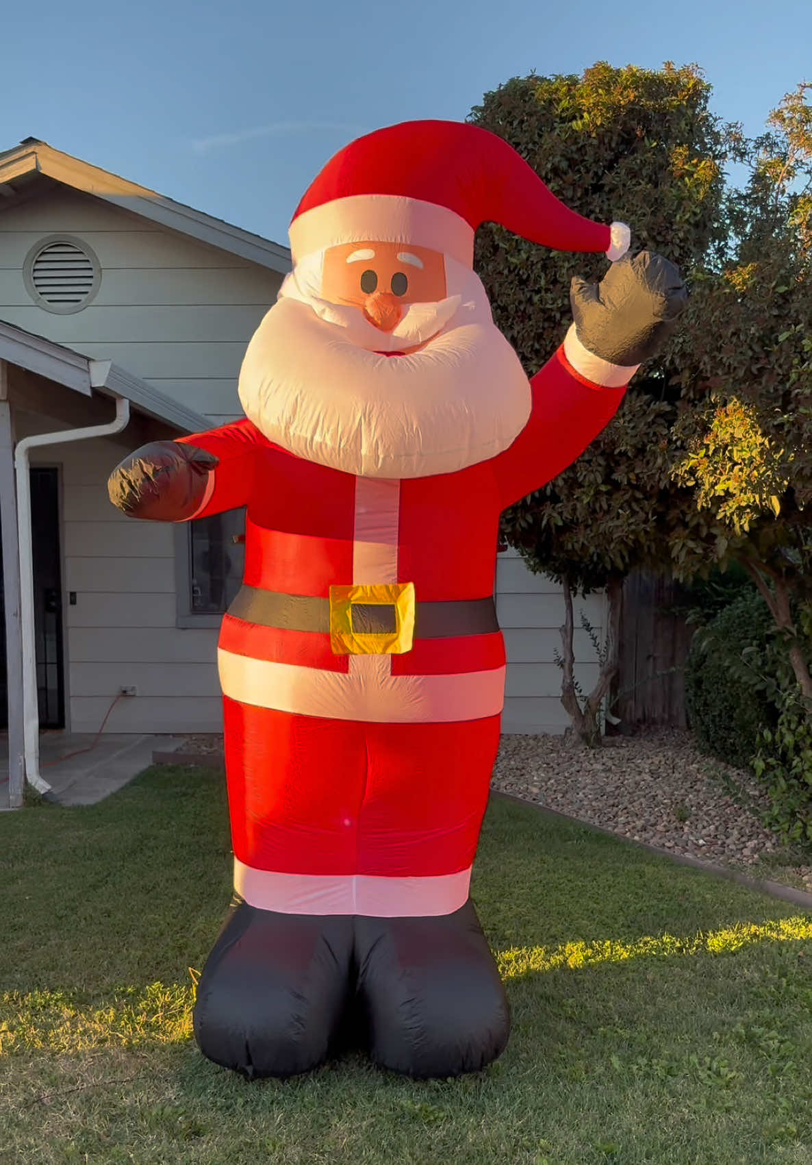 This thing is MASSIVE!! #tiktokshopblackfriday #christmasinflatables #christmasdecorations #christmasyarddecorations #fallfestival  