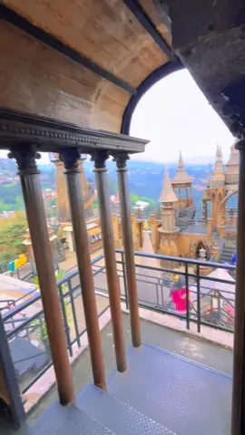 Salah satu wisata terkenal di bandung, kalian udah kesini belum? #mercusuarcafe #bandung #lembang #indonesia 