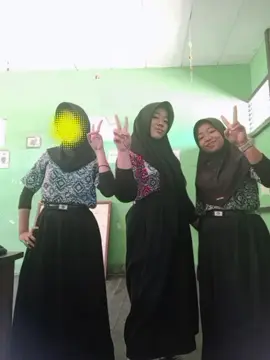 lengah dikit berisi kayak gini dah hp guru nya🙀