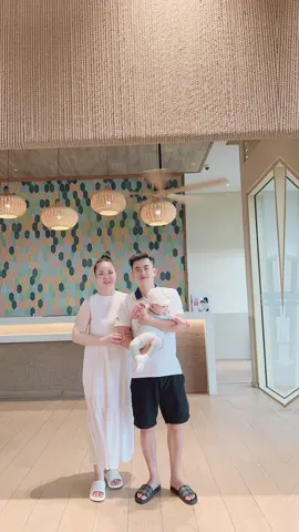 Win đi du lịch lần đầu vs ba mẹ 🥰😘😘😘