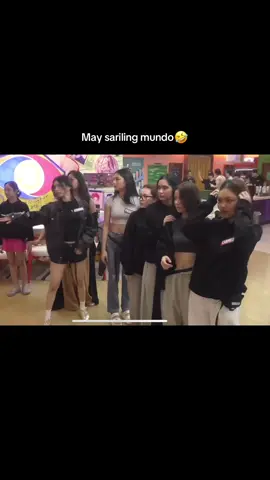 May sariling mundo🤣#pbbcollab2point0 #carmelle #carmellecollado #reich 