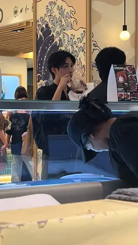 ตกใจมากกำลังนั่งงงว่าผู้ชายคนนี้หน้าคุ้นๆ 😊💕 #รัก #เติ้ล #เขมจิราต้องรอด 