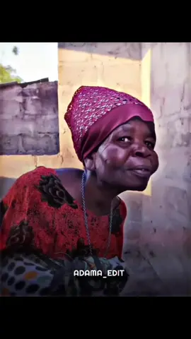 Mamo najma xariifad wayn waaye 🤣😂