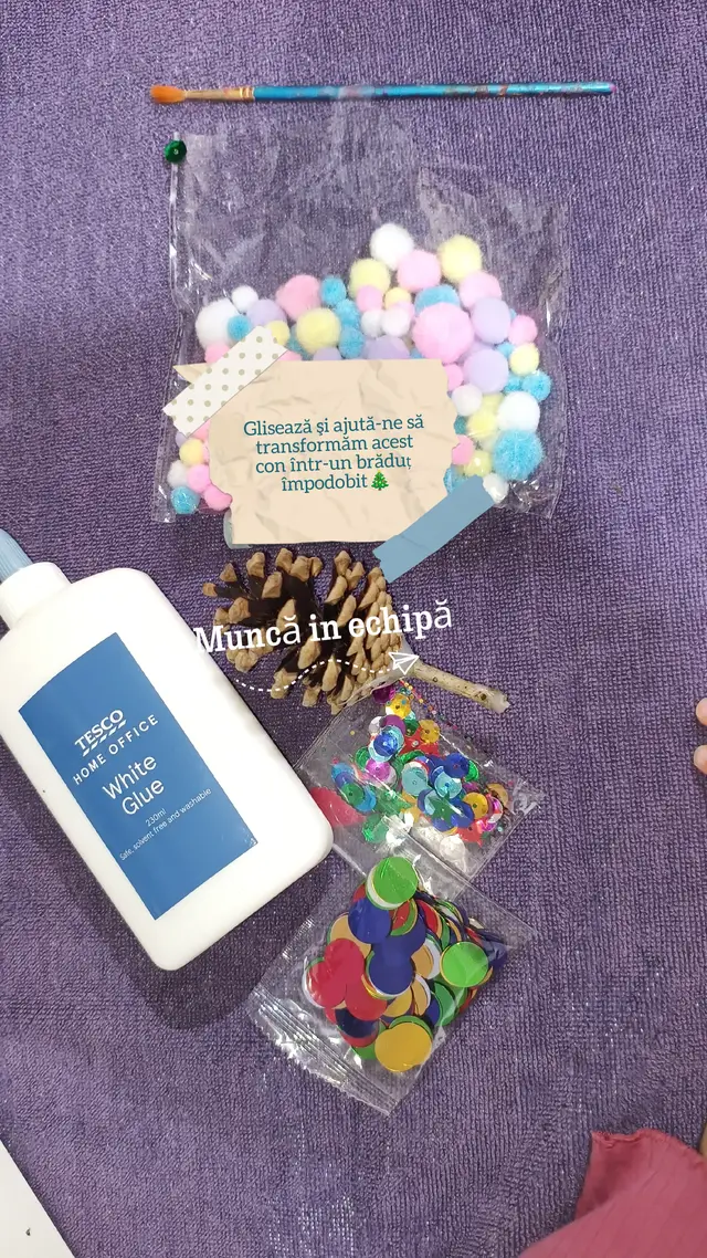 Glisează şi ajută-ne să transformăm acest con într-un brăduț împodobit🎄 O noua idee de activitate pentru copii. #activitățipentrucopii     #activityforkids #christmastree #craciun2025🌲🎅🎄🎁 #sarbatorilevin🎅 