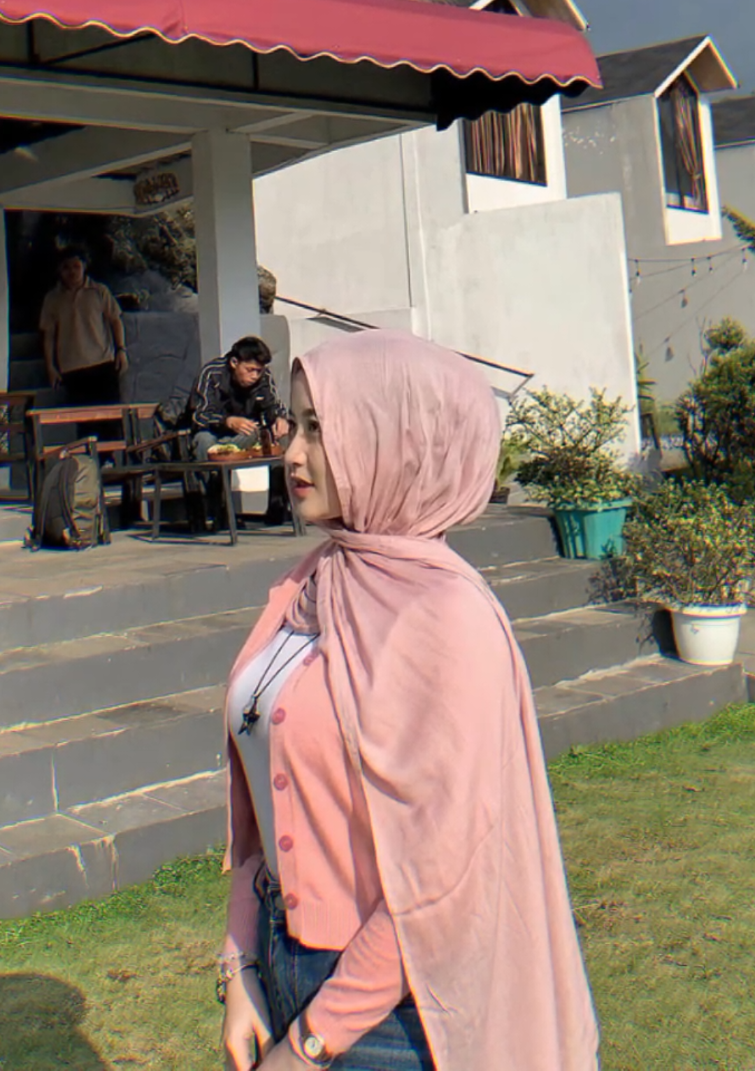 Outfit Cewe Kai #pink #outfit white and pink #OOTD hijab remaja wanita lucu imut #cewekue pencinta pink #fyp 