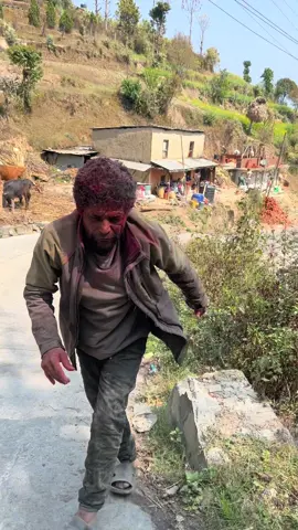 ओखो ओखो मलाई चिन्नु हुन्छ ? #sharanball #mihyonsh #shamihishe #tmgmeenu #drunk 