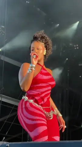 Pretty 😍 #tems #nigeriatiktok🇳🇬🇳🇬🇳🇬 #goviral #fyp 