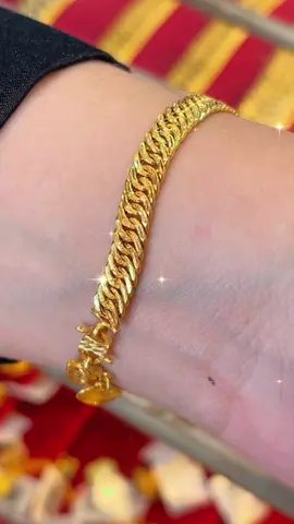 ansuran bulanan untuk Rantai Tangan Lipan RM1.9K dah selesaii😘 terima kasih sis tak sampai 3 bulan dah habiskn bayaran loveeee sangatt >< #kedaiemasmj #fypage #fyppppppppppppppppppppppp 