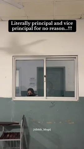 chup chup kr dekhty hain😂🤌🏻