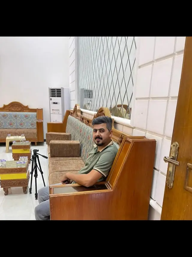 عـشـرتـهـم هـاي الـنـاس مـثـل الـتـجـاره بـيـهـم ربـح تـلكـاه بـيـهـم خـسـاره🫡