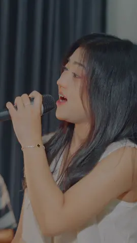 Stay tune yaaaa  Duet bareng pakde @Adif Marhaendra 