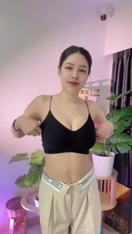 คือยกทรงสวยแบบไม่ต้องดันเลยอะ ใส่แล้วอกฟูเองเฉย เริ่ด มาก ✨ #เสื้อชั้นใน #CamelliaBra #VVL