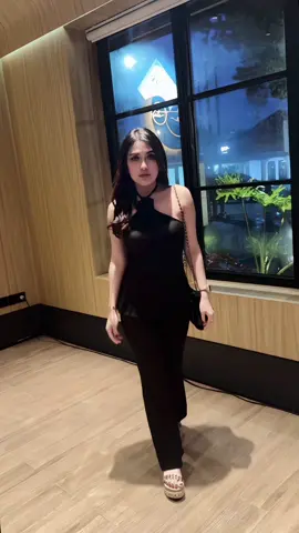 Outfit of the Day with @esbe.id  #esbebystefanibertha #esbeid #esbeshoes #sepatuwanita #fyp 