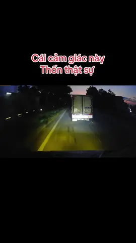 Đang buồn ẻ mà gặp bố thiên hạ này .