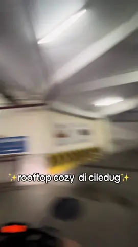 coffee shop cozy ciledug bisa liat city light . . #ciledug #ciledugtangerang #coffeeshop #coffeeshopciledug #rooftop #therooftop #therooftopcafe #citylight #citylightciledug #citylighttangerang #coffeeshopcozy #cozy #kopi #viral #ciledugviral #viralciledug 