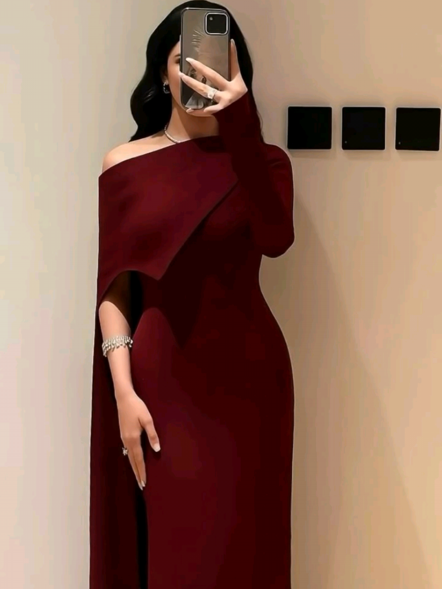 ملفت جداً وياخذ العقل🤩❤️  القماش:خامه باربي وبطانه المقاسات بـ الحروف:s/m/l/xl/xxl/xxxl المقاسات بـ الارقام:1/2/3/4/5/6 السعر:(270)﷼ لطلب او الاستفسار واتساب📥 WhatsApp↝|+966573627874 #فساتين_ملكة #فساتين_ناعمه #فساتين_سهرات #فساتين_طويله #فساتين_قصيره  