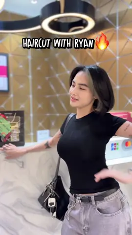 Dari wolf cut sampai bondol rambut arlida putri selalu di ARIE HARRY Salon tunjungan plaza 6 surabaya #arieharrysalon #ryansuparnohairdresser #arlidaputri 