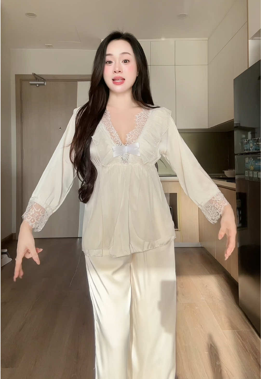 Công chúa tiểu thư bơi hết vào đây ạ