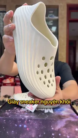 Chỉ 109k cho 1 đôi giày cao cấp, mua nhanh kẻo hết ạ #manhgiay #giaysneaker #giayluoi #giaysuc 