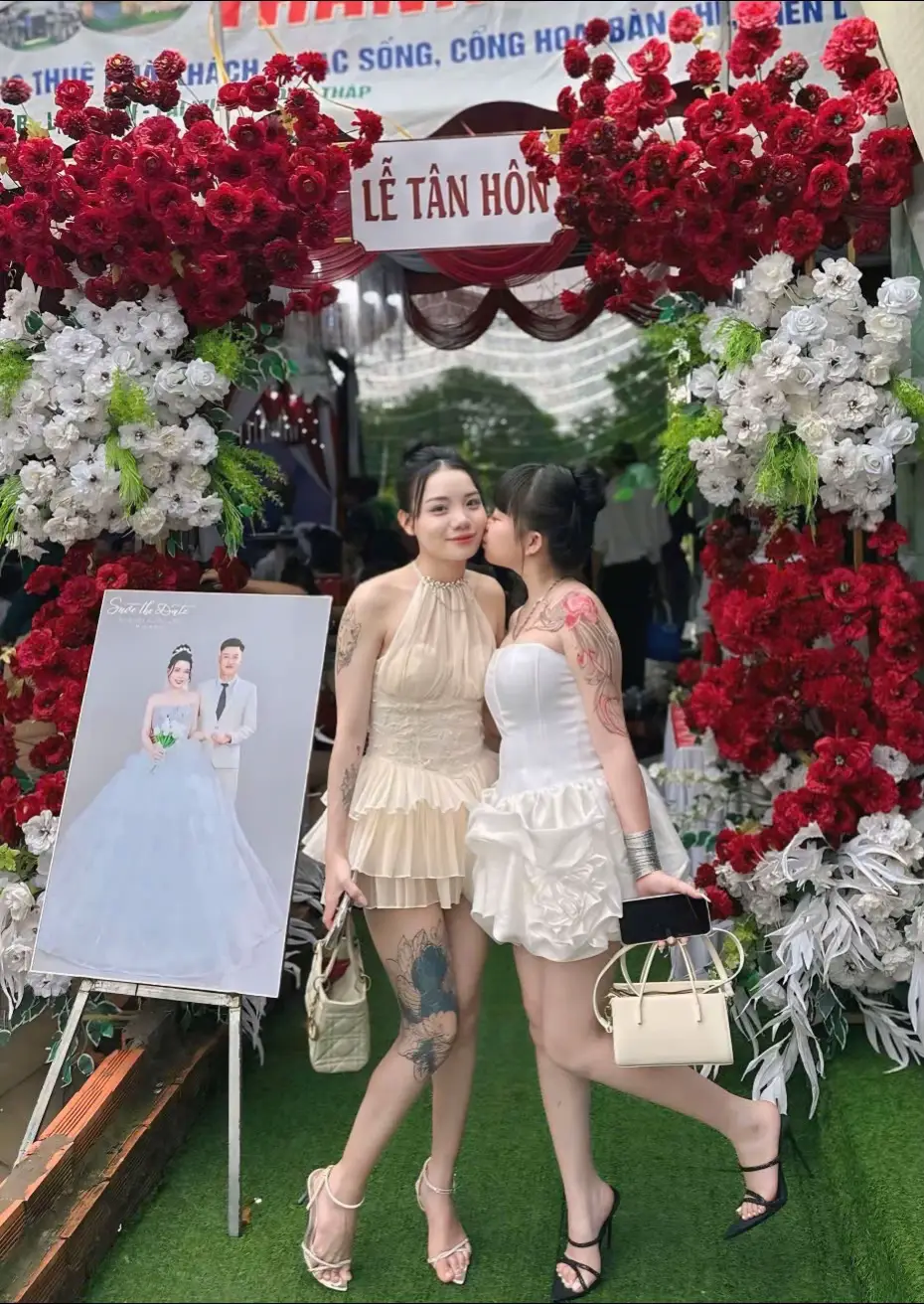 Giữa hàng tỷ người tôi tìm được bạn - Giữa trăm loại bạn tôi coi bạn là thân … @@tzan @Nguyễn Ngọc 