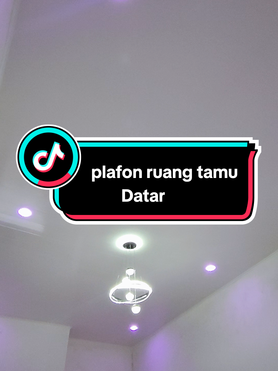 plafon PVC model datar warna full putih polos cocok untuk Desain ruang tamu simpel elegan . #plafon  #plafonpvcminimalis  #plafonruangtamu  #plafonpvc  #plafonmoderen 
