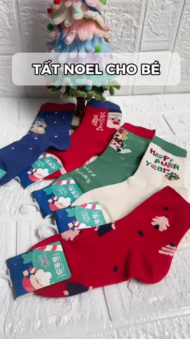 Tất chân noel cho các con, màu và họa tiết rất xinh yêu. Chất chân vải thun cotton dày dặn. Sắp đến noel và Tết rồi mọi người sắm tất chân cho con nha. @Mẹ bỉm 3 em bé  @Mẹ bỉm 3 em bé  @Mẹ bỉm 3 em bé  #tatnoel #tatchobe #tatchannoel #tatchan #mebimsua 