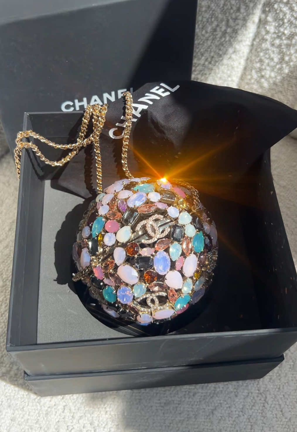 such a special clutch 😭 looks like a Christmas bauble  #affordablefashion #unboxing #clutchbag #beadedbag #fashiontiktok 